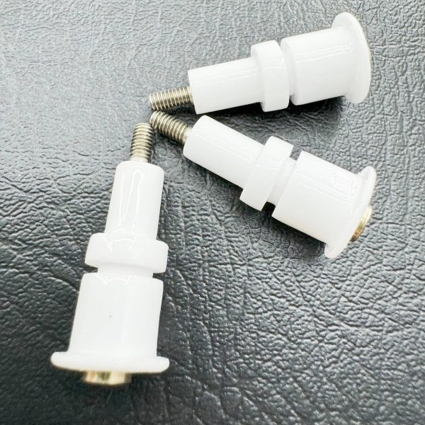High Insulating Alumina Ceramic Screw Al2O3 Rod Shape Connecting Bolt Mental High Temperature Feature Welding Cutting Included - Image 3