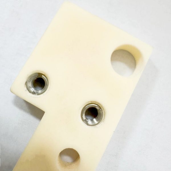 High-Purity 95% Al2O3 Alumina Ceramic Insulating Blocks Industrial-Grade Thermal Resistant Parts Custom Welding Cutting Bending (复制)