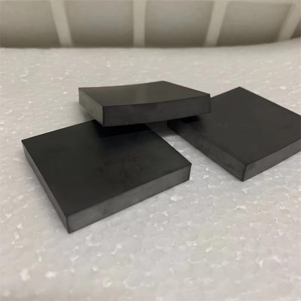 Customized High Quality Wear Resistance SSiC Ceramic Sheet Square Silicon Carbide Plates Substrate for Industrial Use