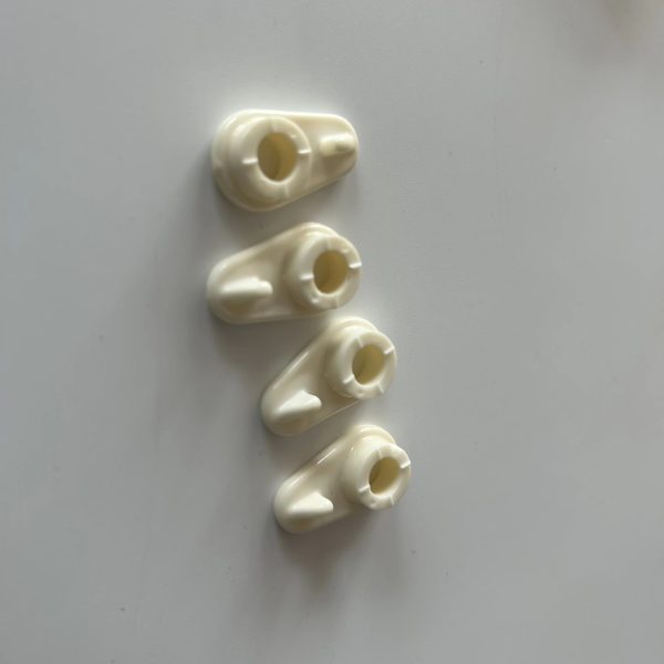 Anti-Magnetic Insulation Ceramic Stopper Corrosion-Resistant Wire Guide Alumina Through-Line Ceramic Parts with Welding Service