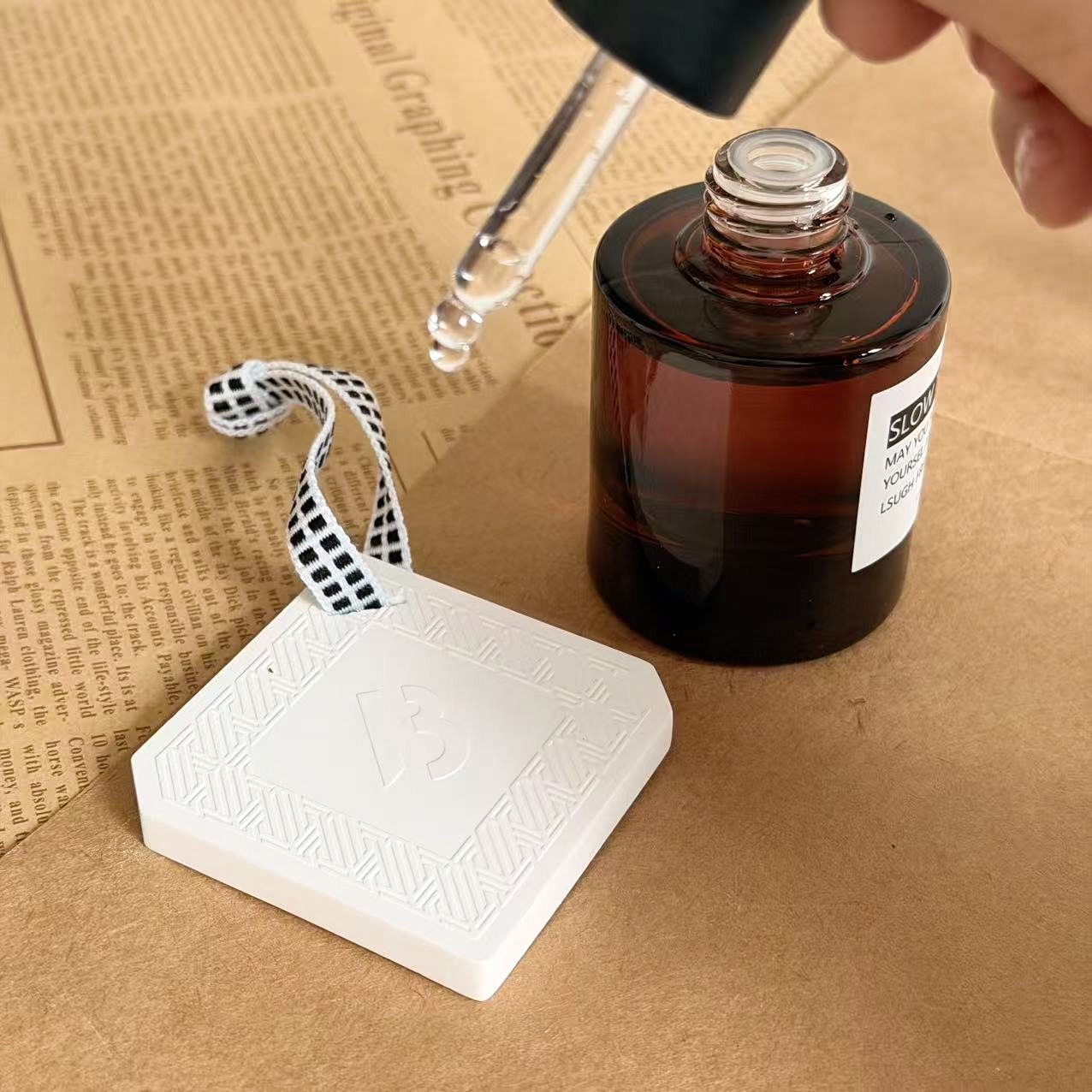 Custom Logo Hanging Aromatic Ceramic Gypsum Stone Aromatherapy Diffuser Essential Oil Car Air Freshener Pendant - Image 8