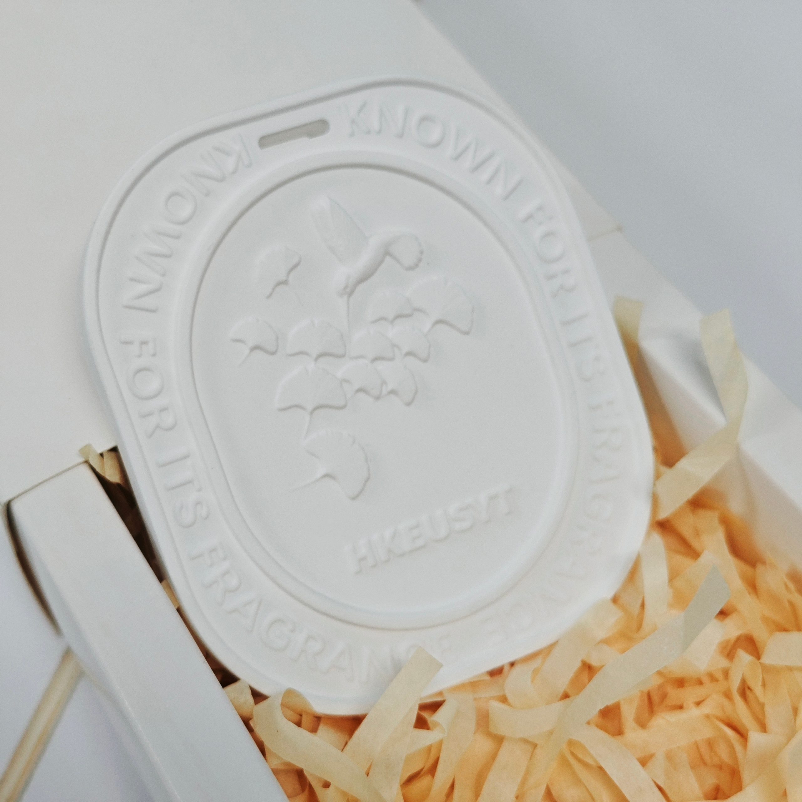 Customizable Ceramic Plates Gypsum Eco-friendly Aromatherapy Essential Oil Room Wardrobe Fragrance Clothing Fragrance Pendant - Image 2