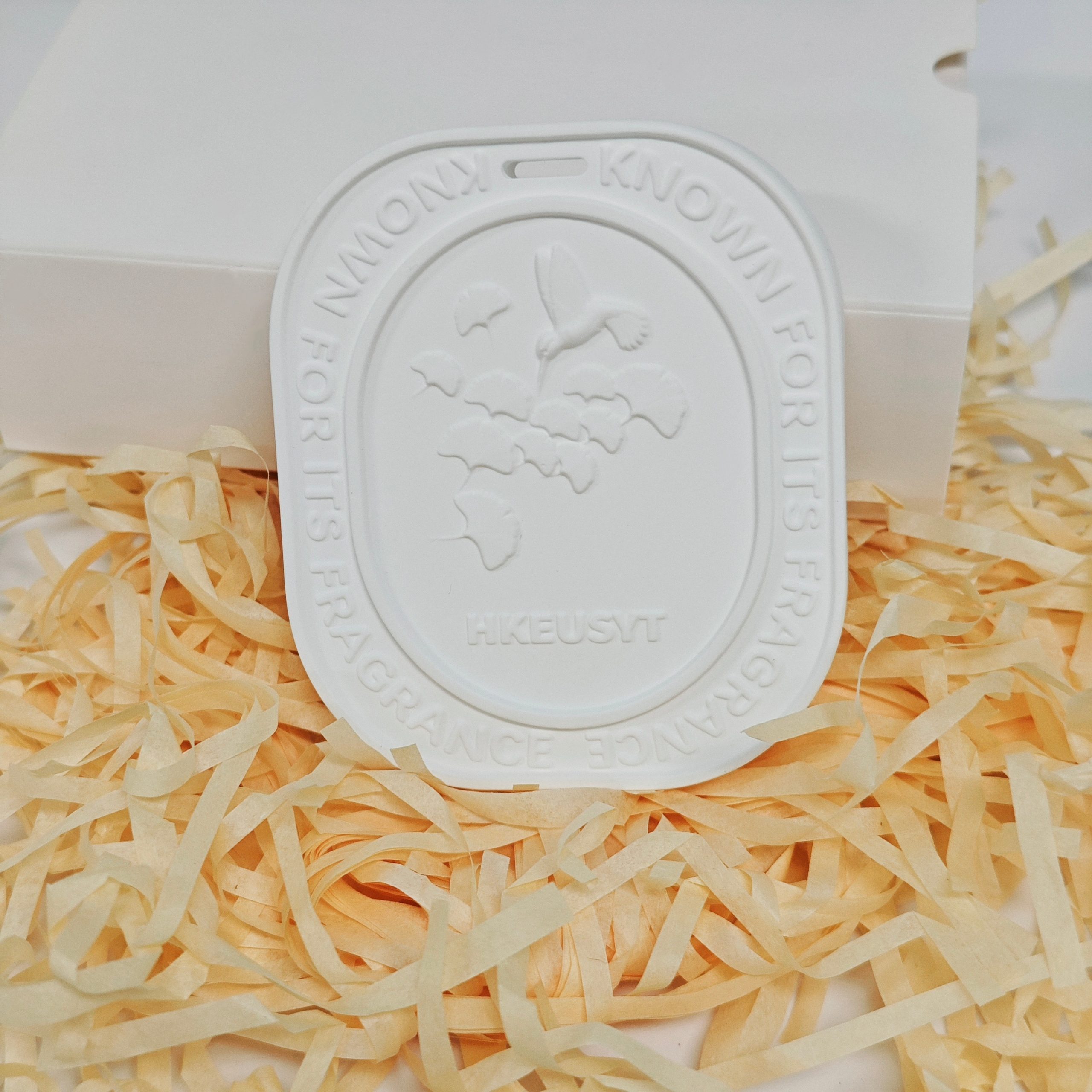 Customizable Ceramic Plates Gypsum Eco-friendly Aromatherapy Essential Oil Room Wardrobe Fragrance Clothing Fragrance Pendant - Image 11