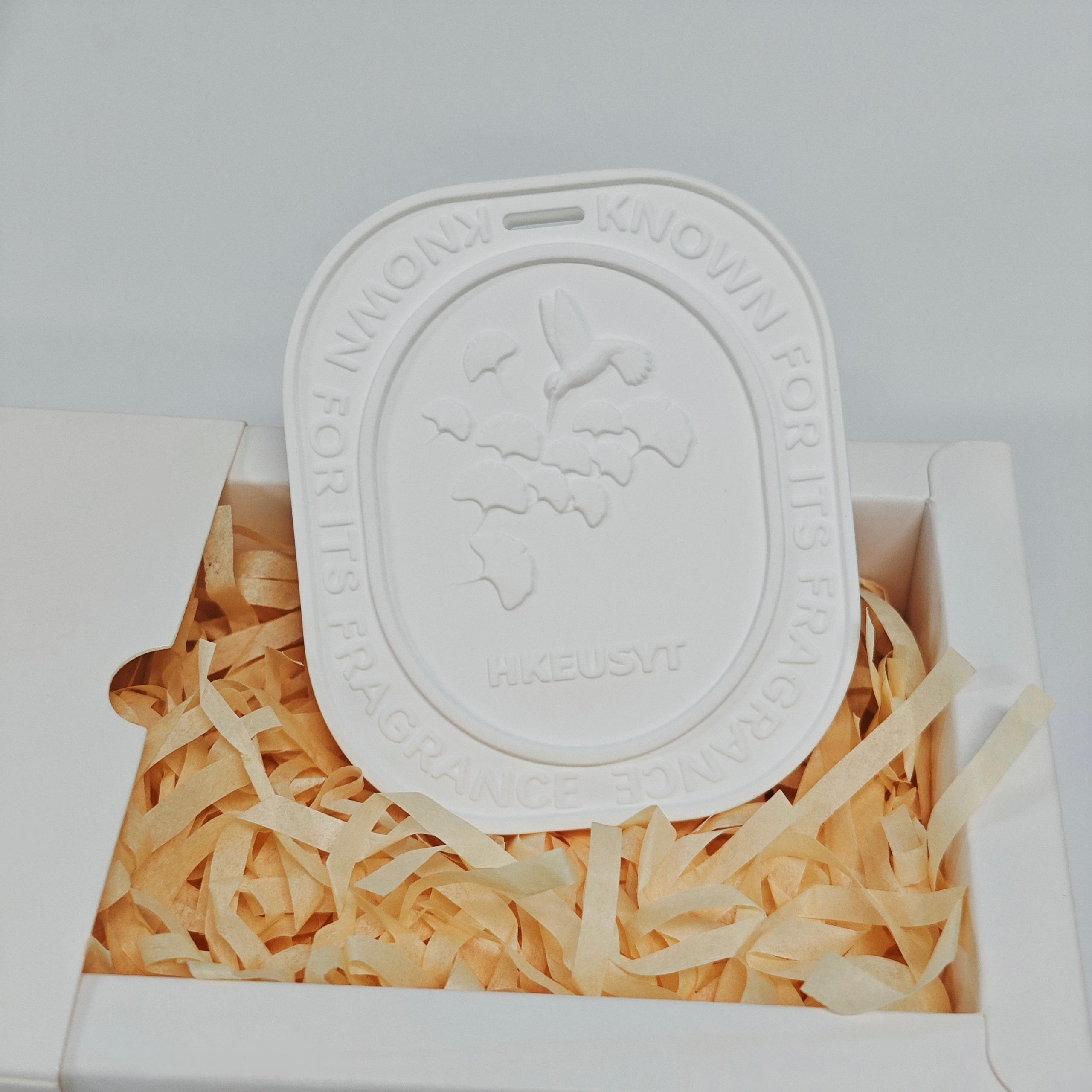 Customizable Ceramic Plates Gypsum Eco-friendly Aromatherapy Essential Oil Room Wardrobe Fragrance Clothing Fragrance Pendant - Image 4