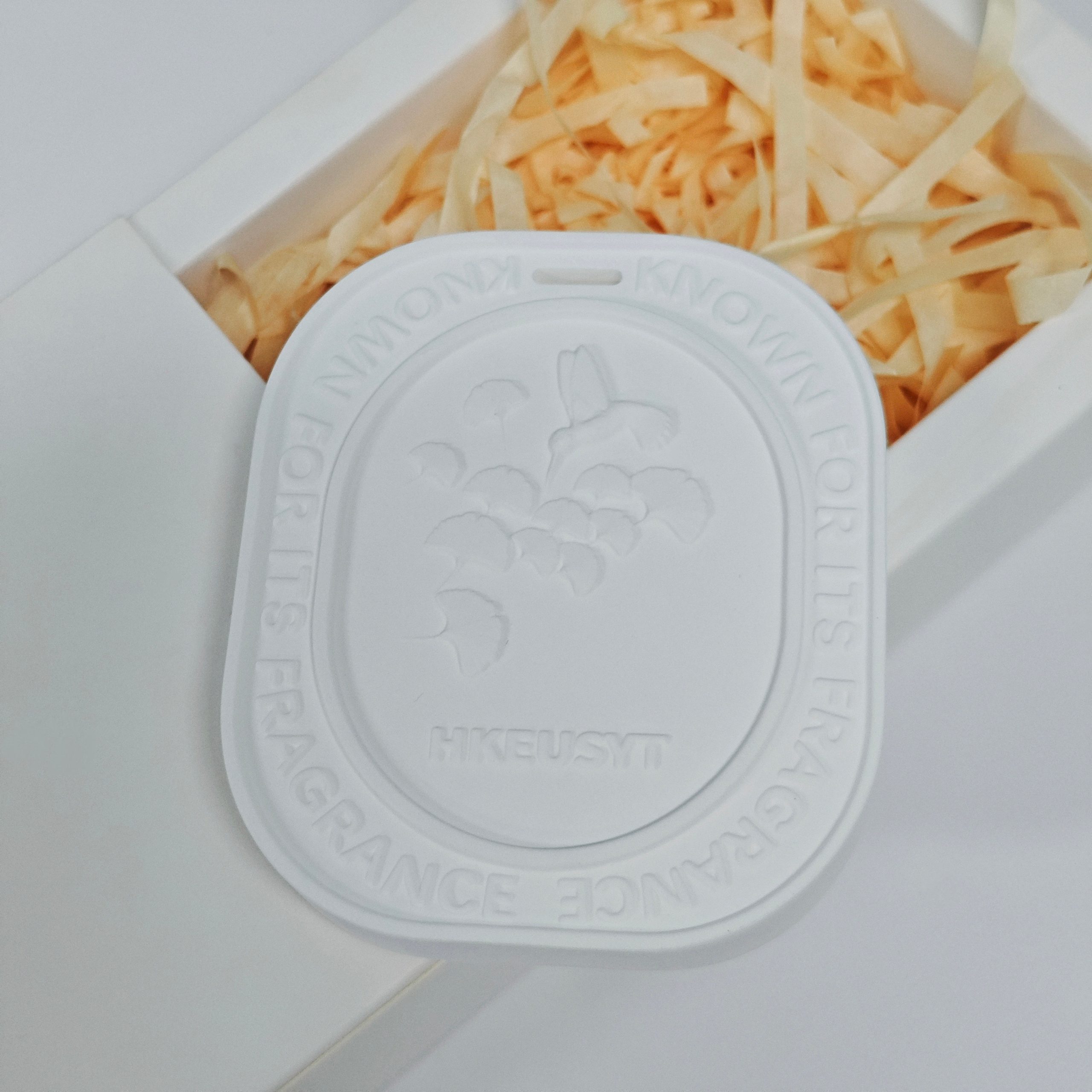 Customizable Ceramic Plates Gypsum Eco-friendly Aromatherapy Essential Oil Room Wardrobe Fragrance Clothing Fragrance Pendant - Image 7