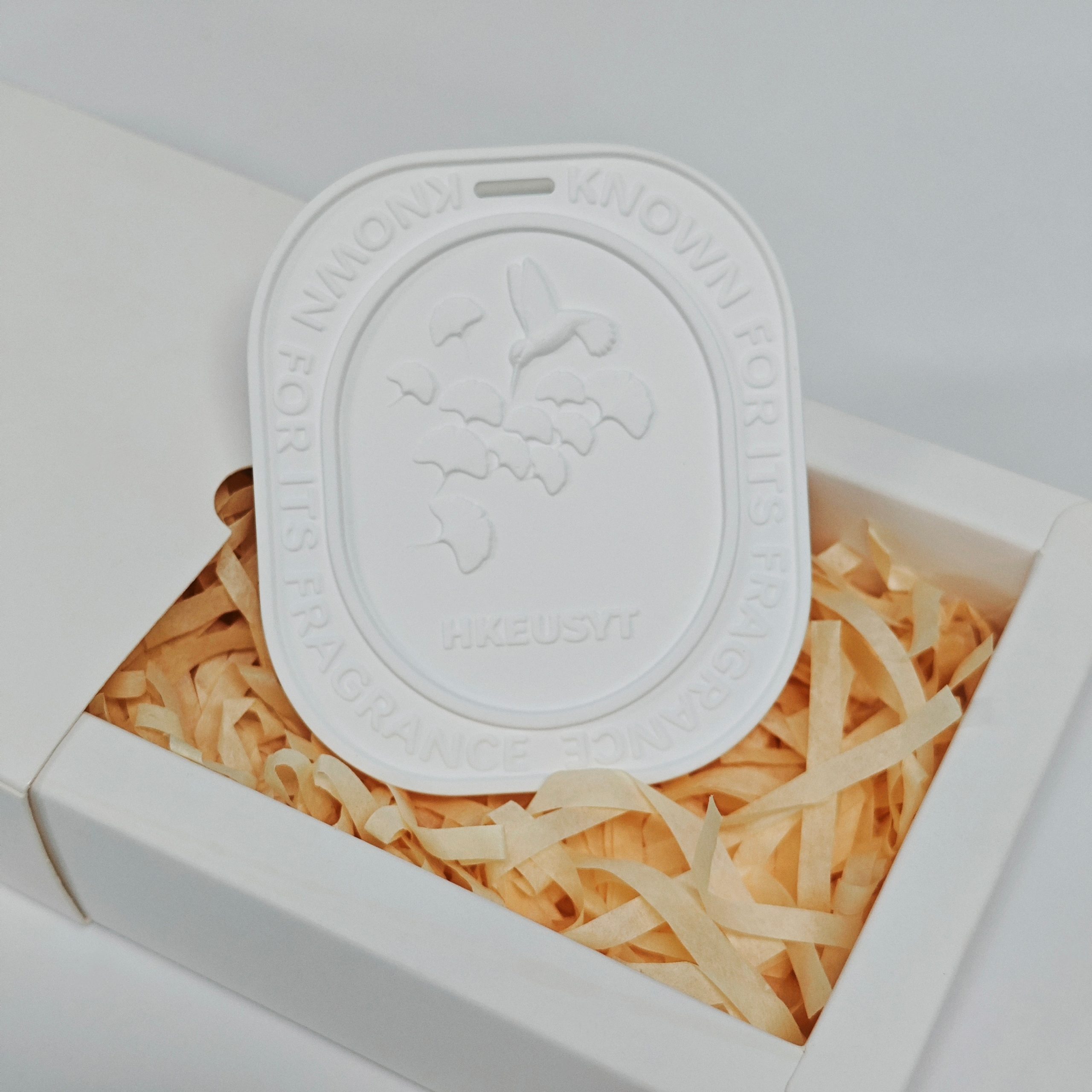 Customizable Ceramic Plates Gypsum Eco-friendly Aromatherapy Essential Oil Room Wardrobe Fragrance Clothing Fragrance Pendant - Image 8