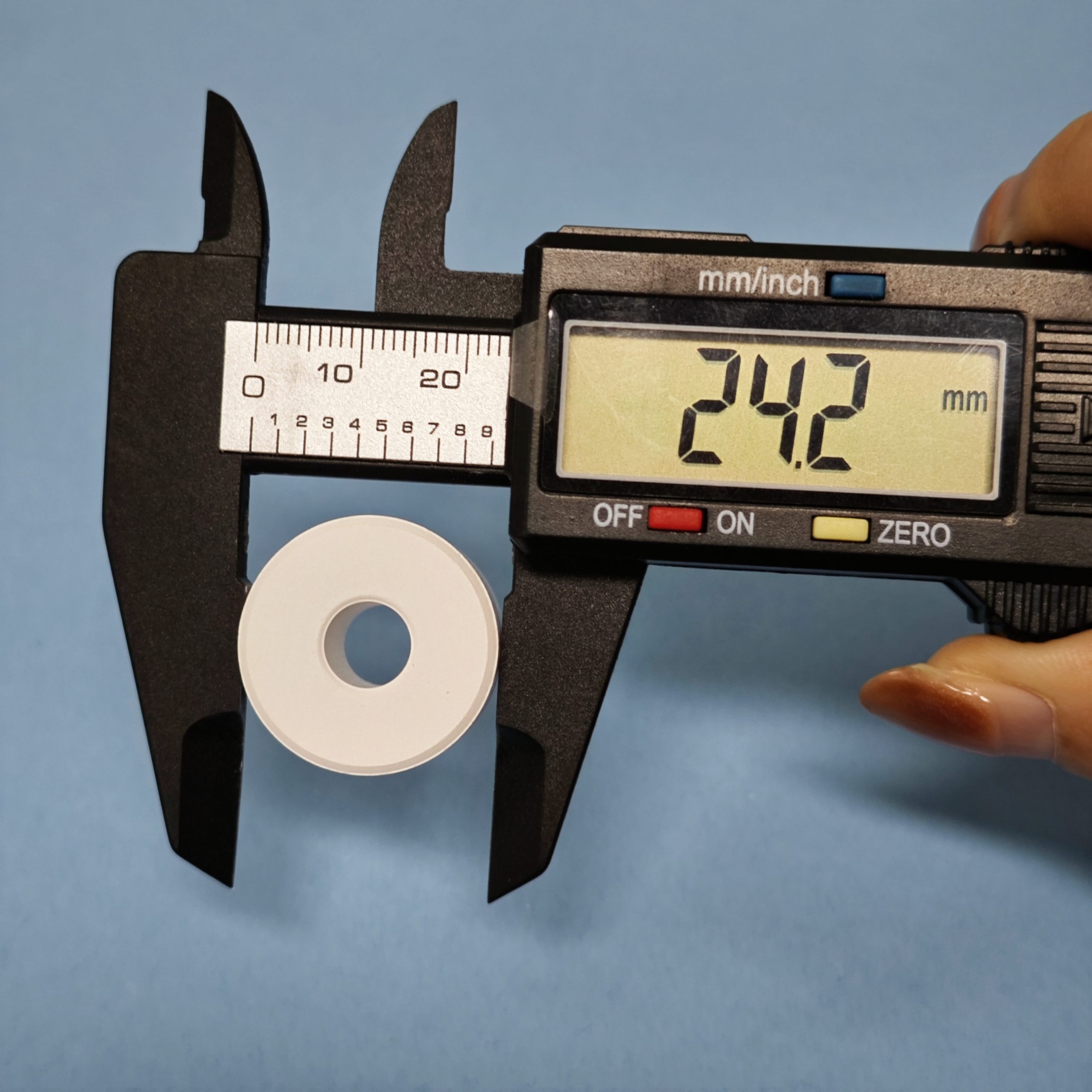 Customized Alumina Porous Ceramic Aroma Ring Diffuser Stone Hanging Air Fresher Car Rearview Mirror Scent Ceramic Plates - Image 13