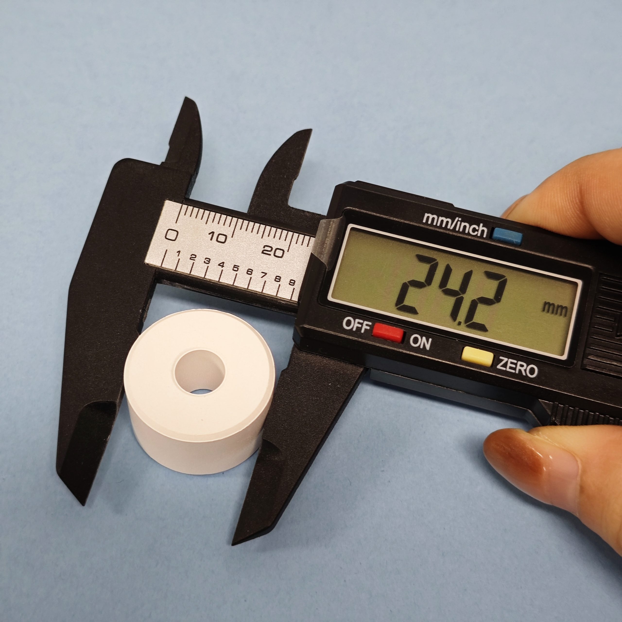 Customized Alumina Porous Ceramic Aroma Ring Diffuser Stone Hanging Air Fresher Car Rearview Mirror Scent Ceramic Plates - Image 9