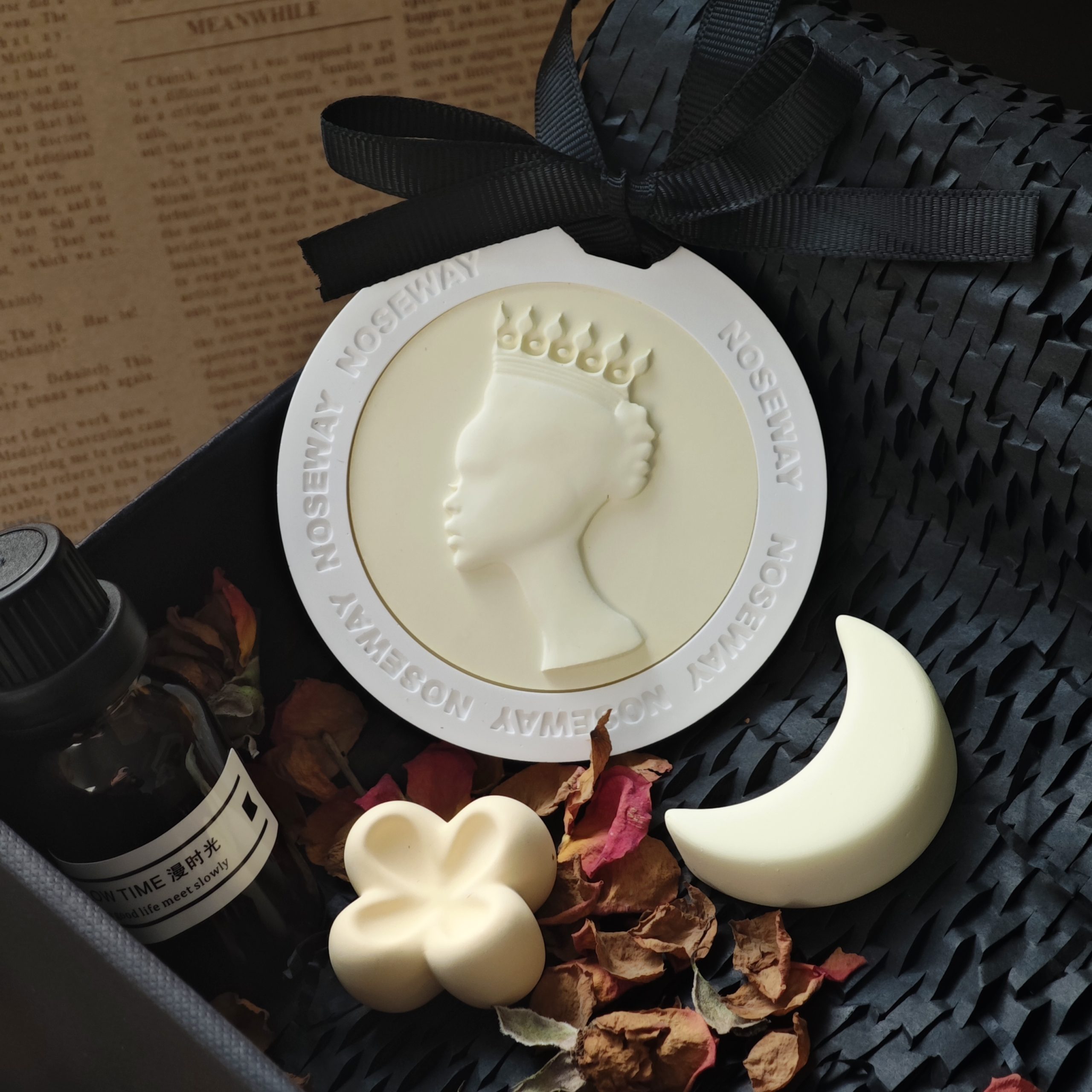 Custom Logo Queen Bust Plaster Essential Oil Diffuser Aroma Stone for Car Home Room Decoration Portable Scented Figurine - Image 12