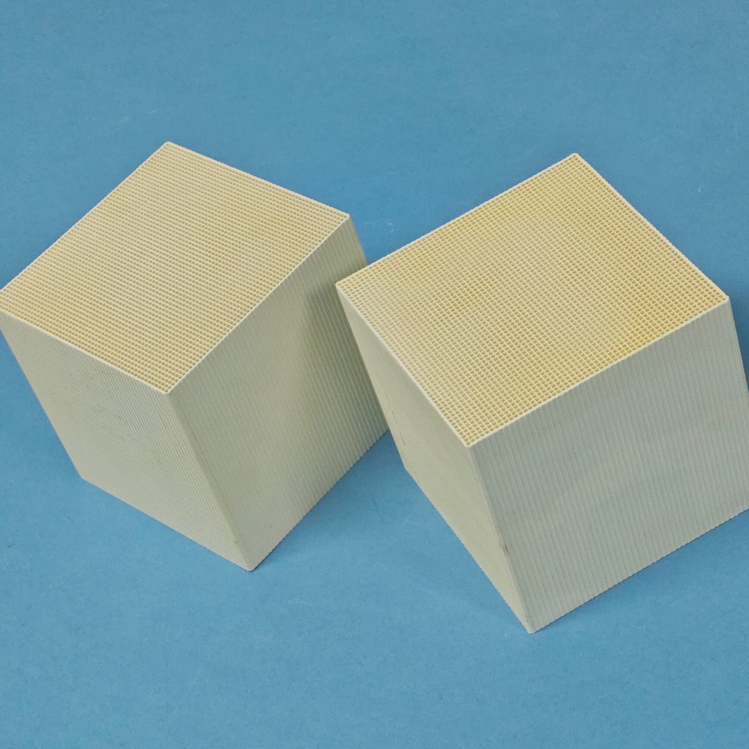 Industrial Alumina Ceramic Square Honeycomb Regenerator for Petrochemical NOx Abatement and High-Temperature Heat Recovery - Image 19