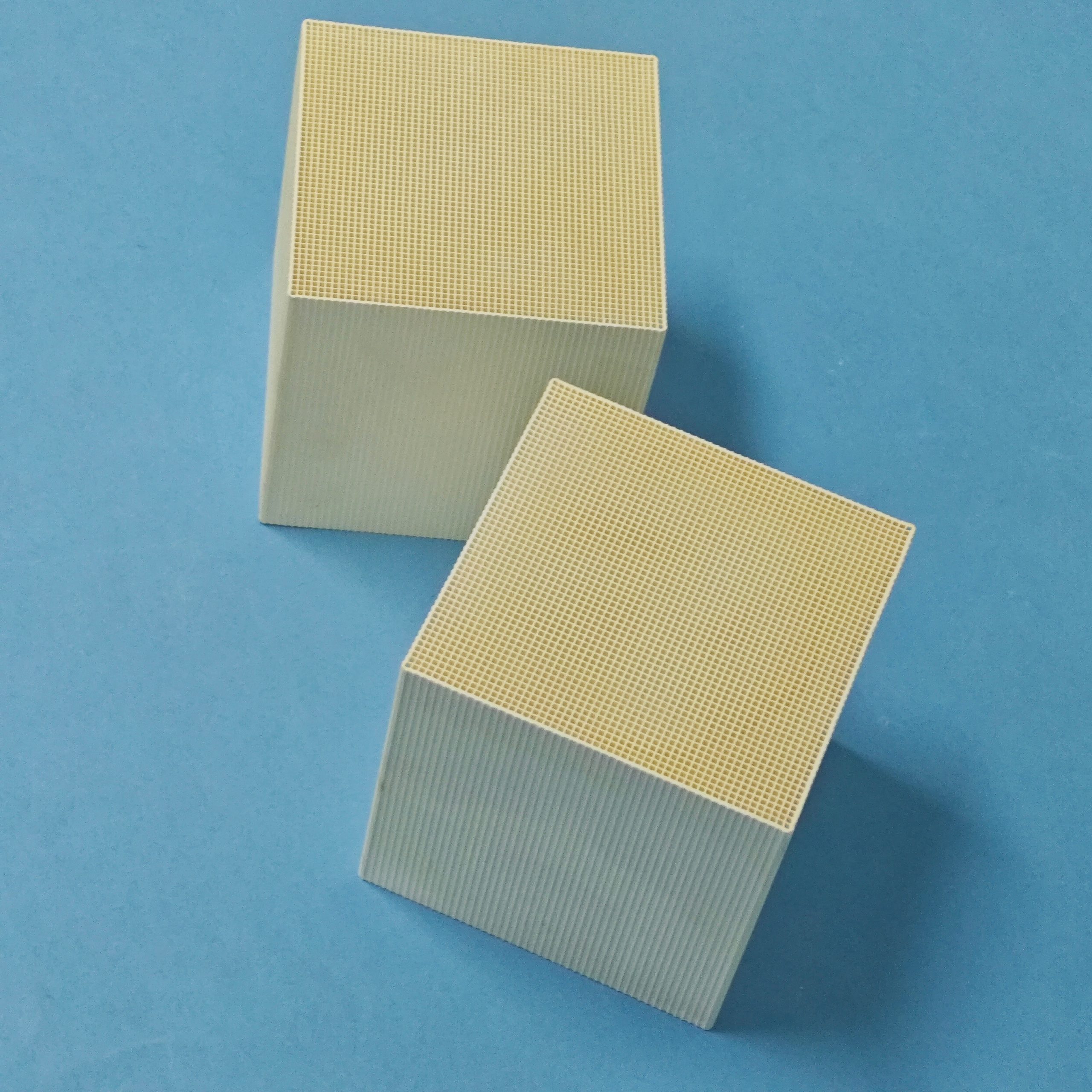 Industrial Alumina Ceramic Square Honeycomb Regenerator for Petrochemical NOx Abatement and High-Temperature Heat Recovery - Image 20