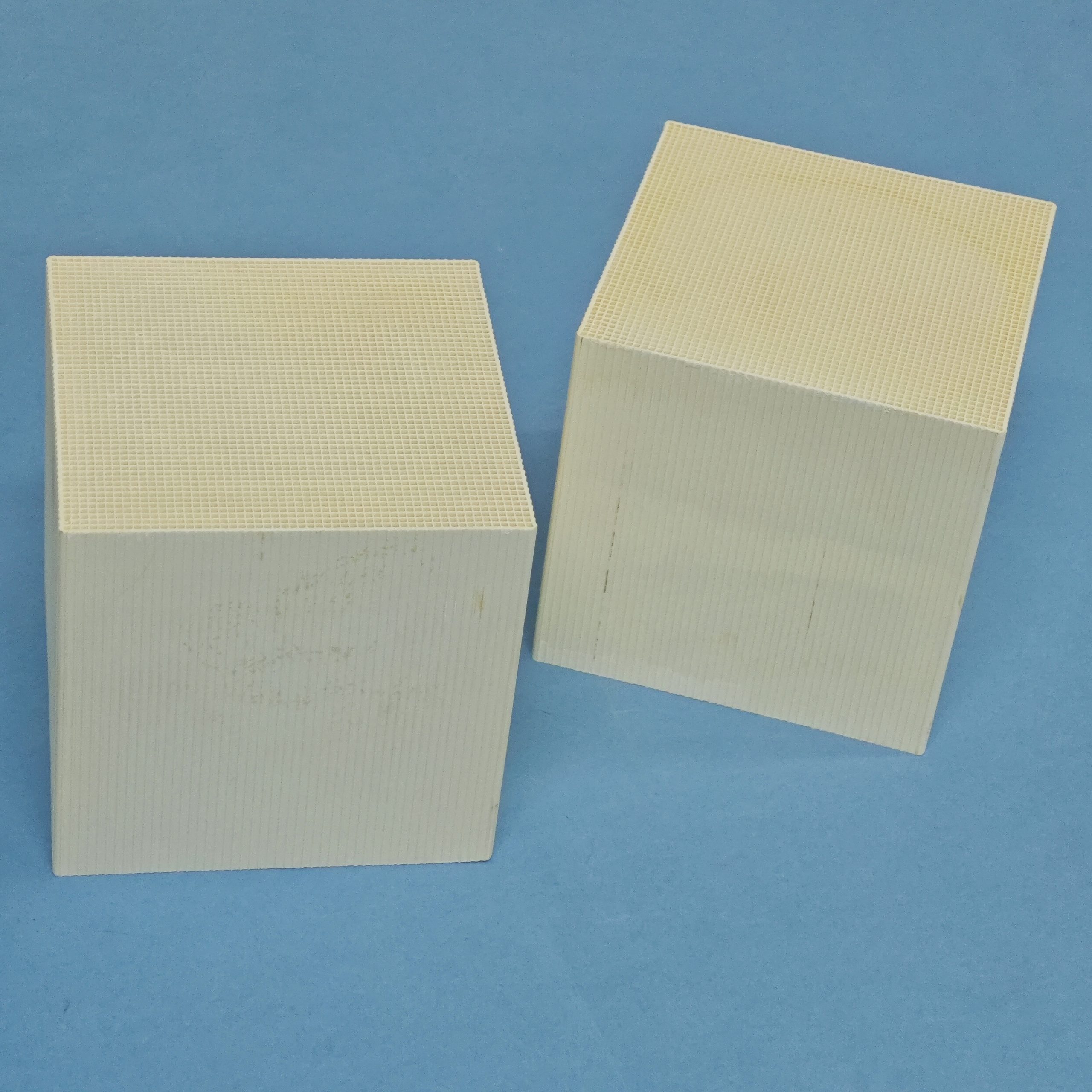 Industrial Alumina Ceramic Square Honeycomb Regenerator for Petrochemical NOx Abatement and High-Temperature Heat Recovery - Image 22