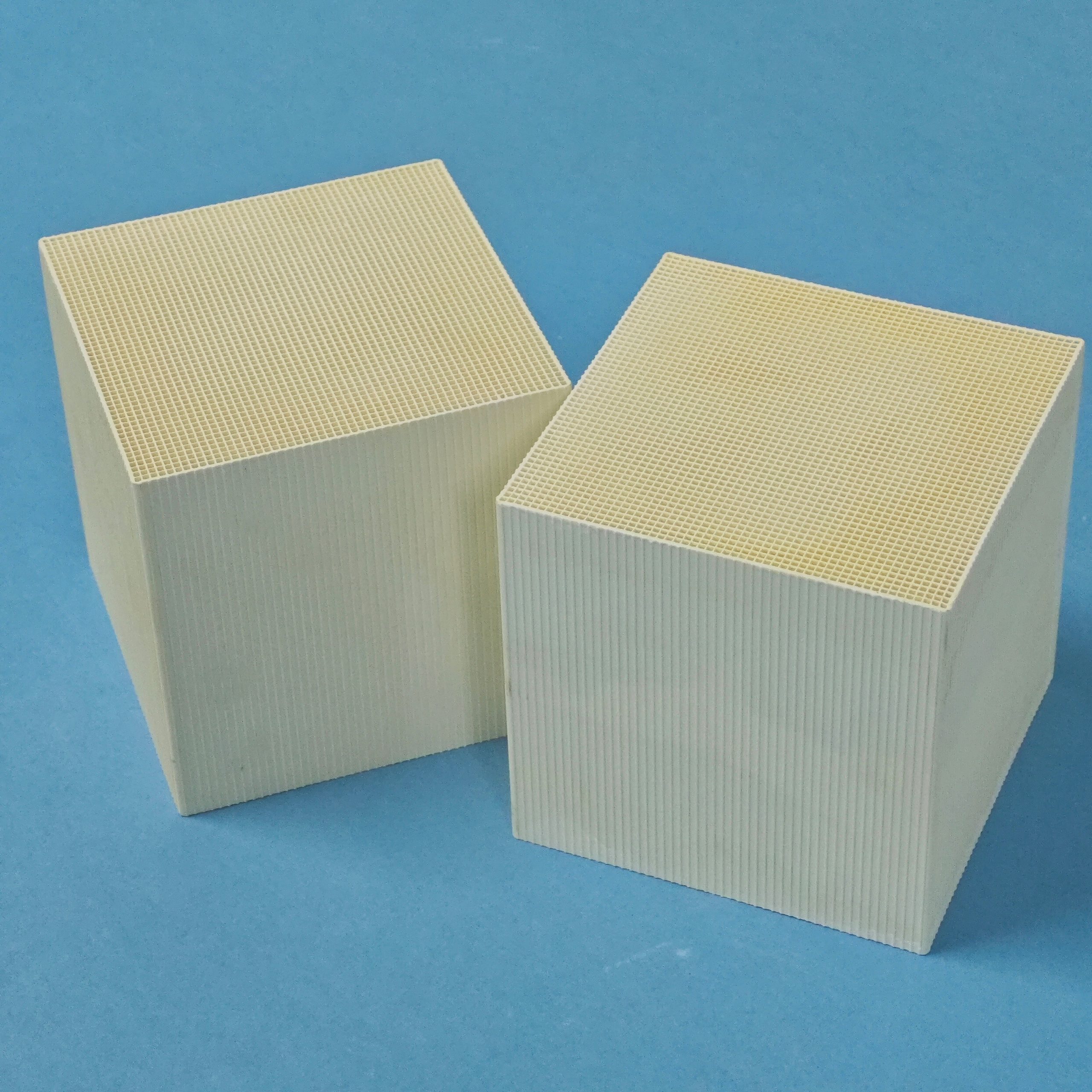 Industrial Alumina Ceramic Square Honeycomb Regenerator for Petrochemical NOx Abatement and High-Temperature Heat Recovery - Image 8