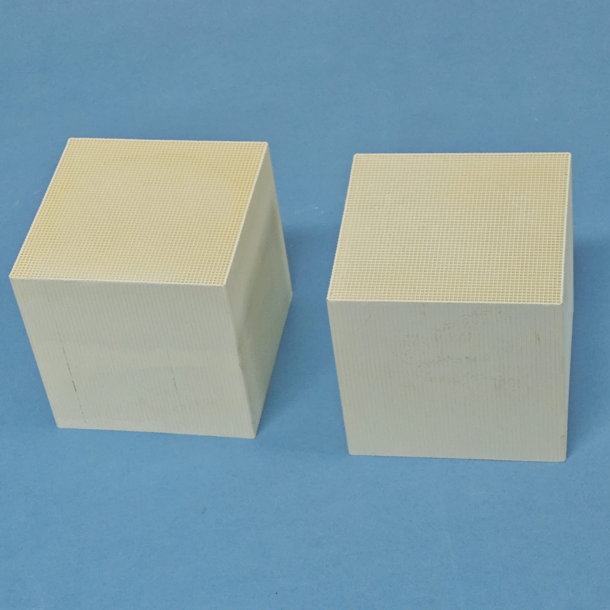 Industrial Alumina Ceramic Square Honeycomb Regenerator for Petrochemical NOx Abatement and High-Temperature Heat Recovery - Image 10